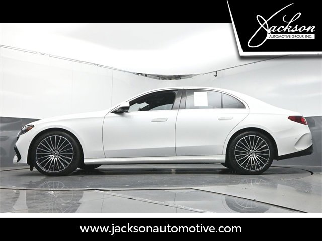 Used 2025 Mercedes-Benz E 350 Sedan image 37