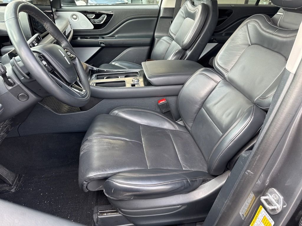 Used 2025 Lincoln Aviator Reserve w/ Equipment Group 201A image 13