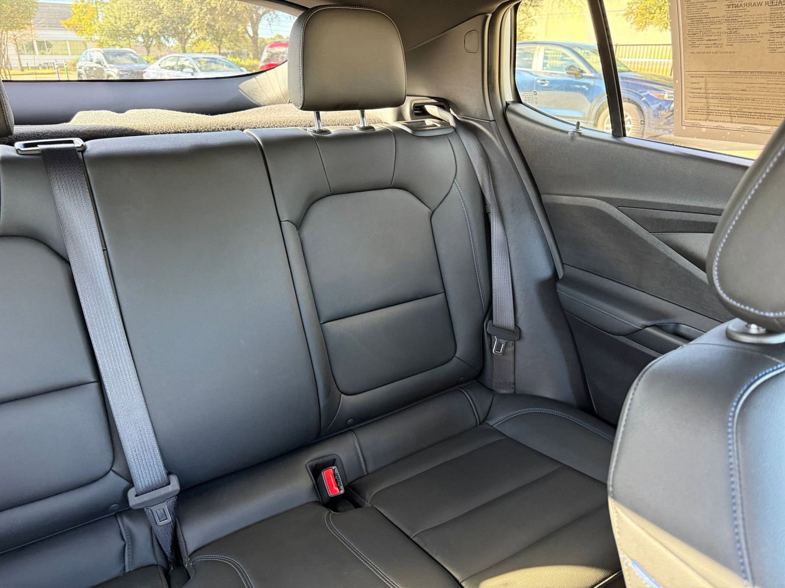 Used 2025 Buick Envista Sport Touring image 37