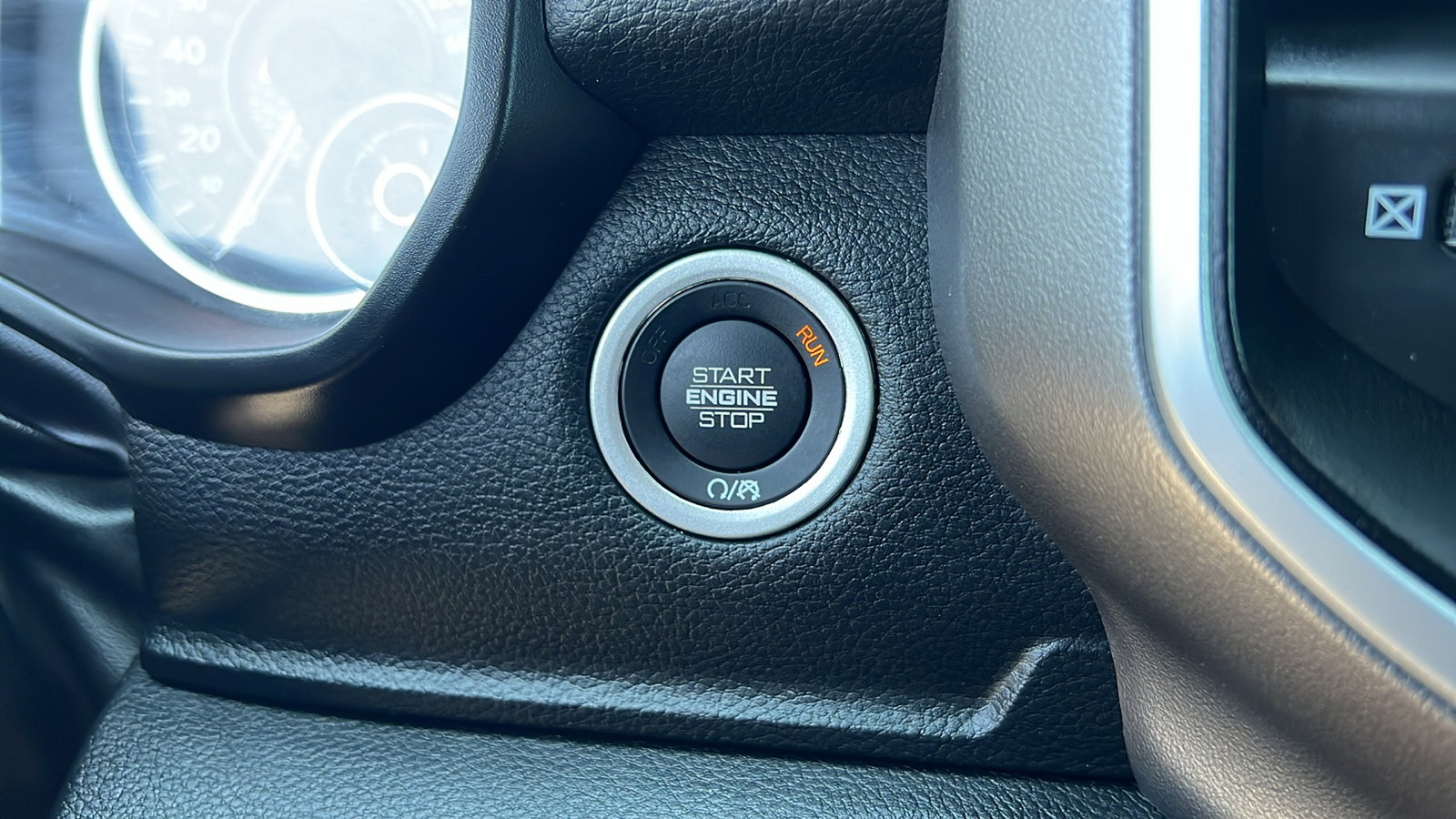 Used 2023 RAM 1500 Big Horn image 24