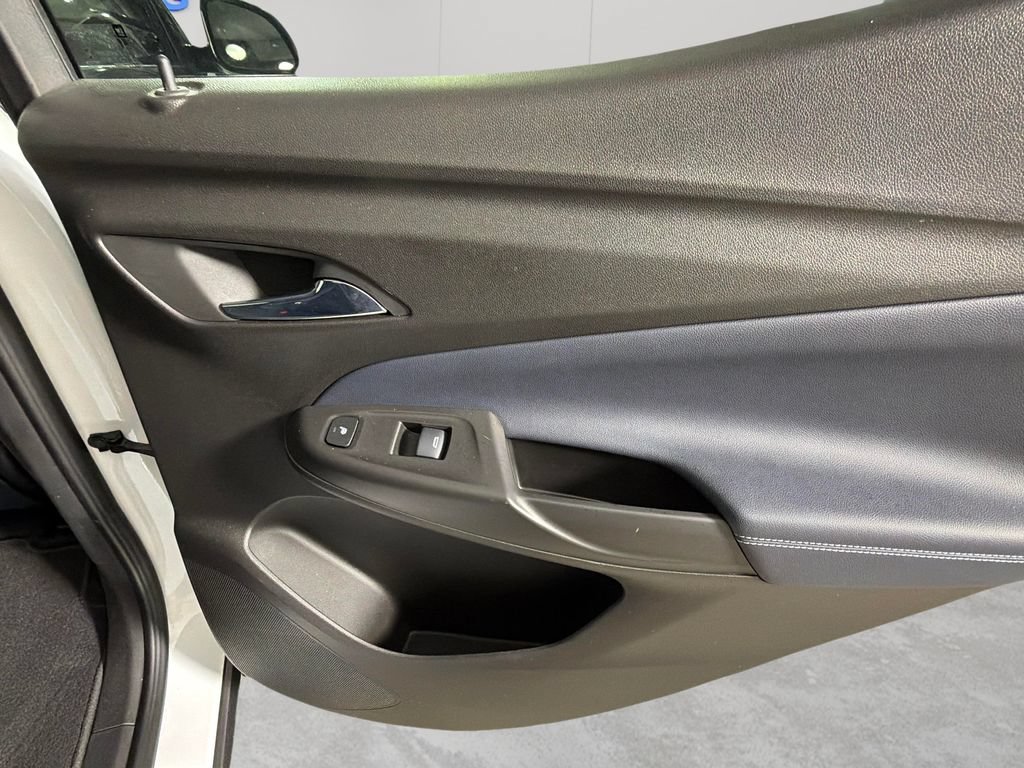 Used 2023 Chevrolet Bolt EUV Premier FWD image 33