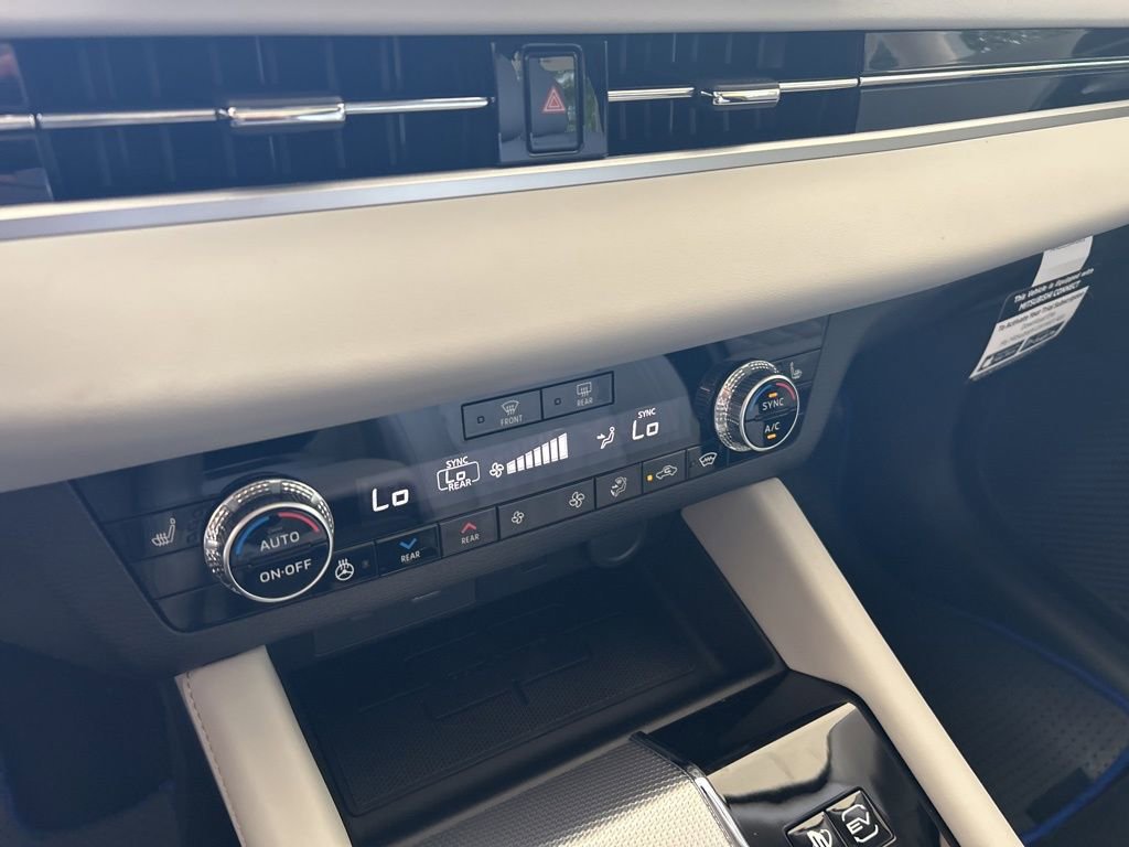 New 2025 Mitsubishi Outlander SEL image 49