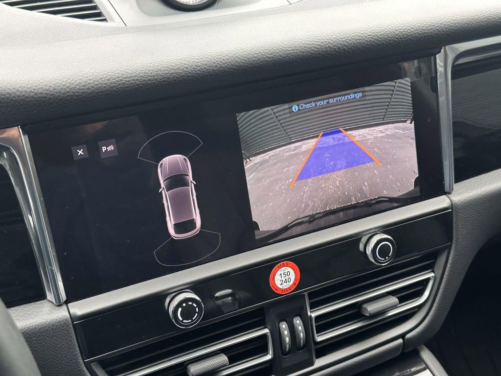 Certified 2026 Porsche Macan image 27