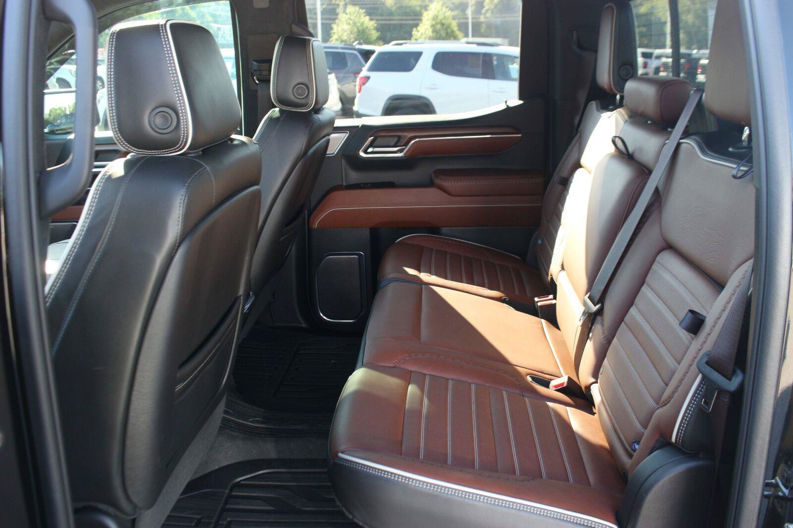 Used 2024 GMC Sierra 1500 Denali Ultimate AWD/4WD image 35