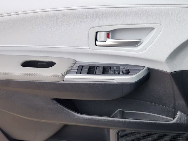 New 2026 Toyota Sienna XLE FWD image 18