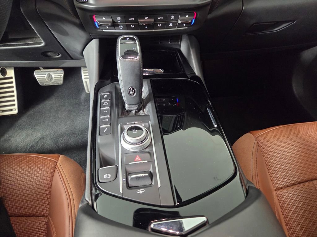 Used 2022 Maserati Levante Modena image 17