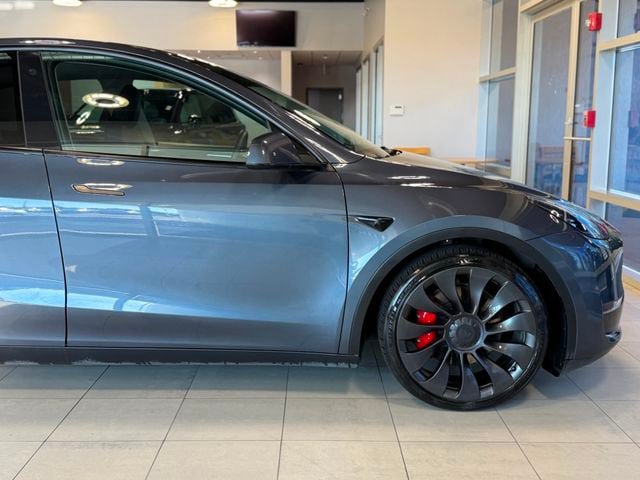 Used 2023 Tesla Model Y Performance AWD/4WD image 16