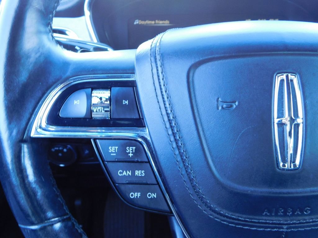 Used 2017 Lincoln Continental Select w/ Climate Package image 23