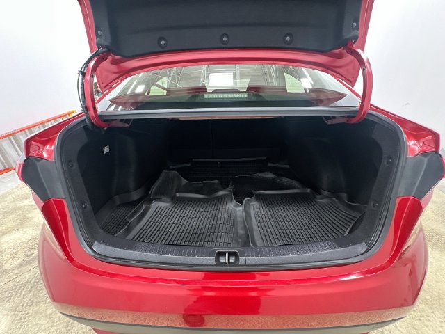 Used 2021 Toyota Corolla LE w/ Carpet Mat Package (TMS) FWD image 21