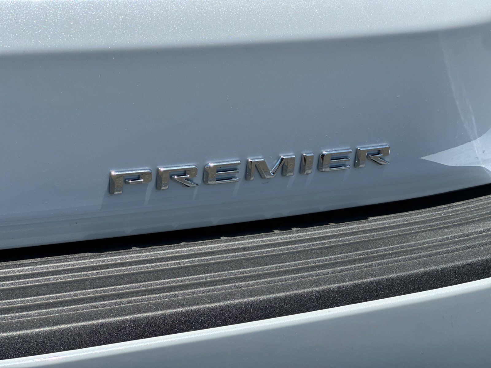 New 2026 Chevrolet Tahoe Premier w/ Sun And Tow Package AWD/4WD image 28