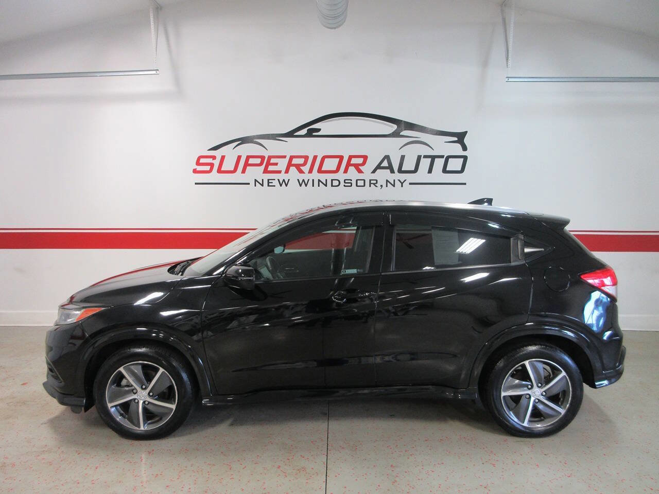 Used 2019 Honda HR-V Touring image 2
