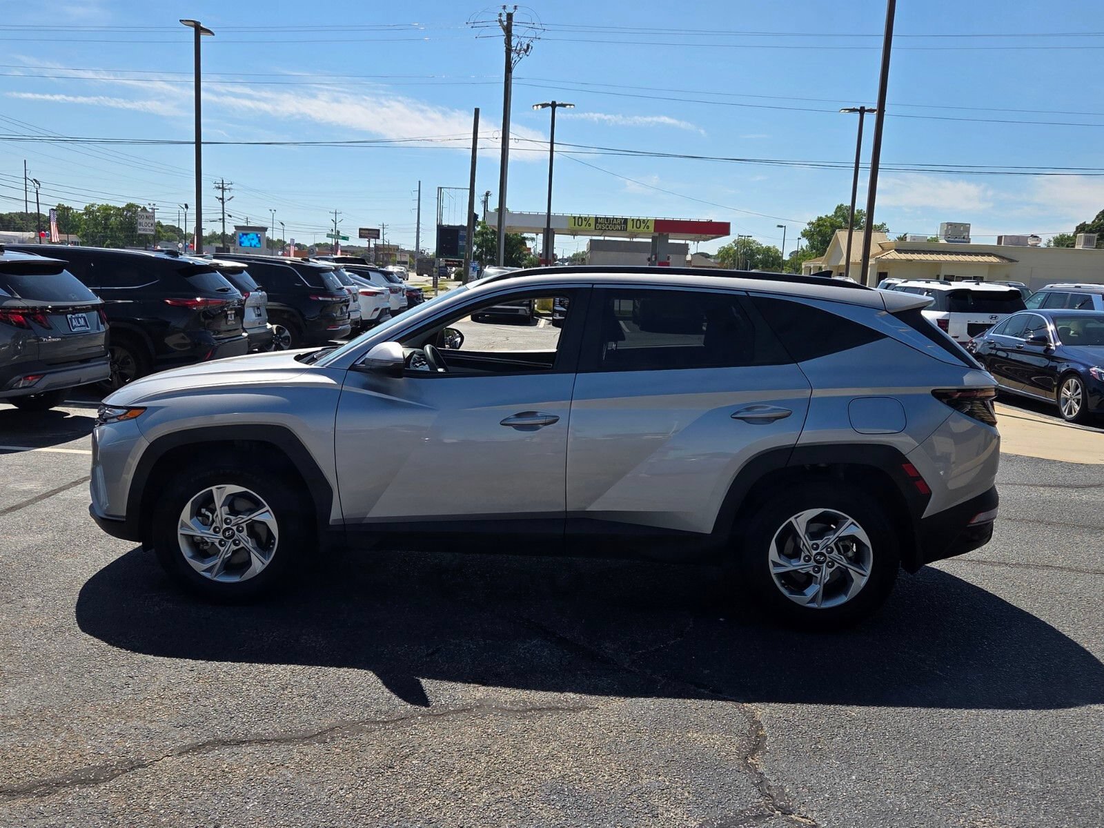 Used 2023 Hyundai Tucson SEL AWD/4WD image 4
