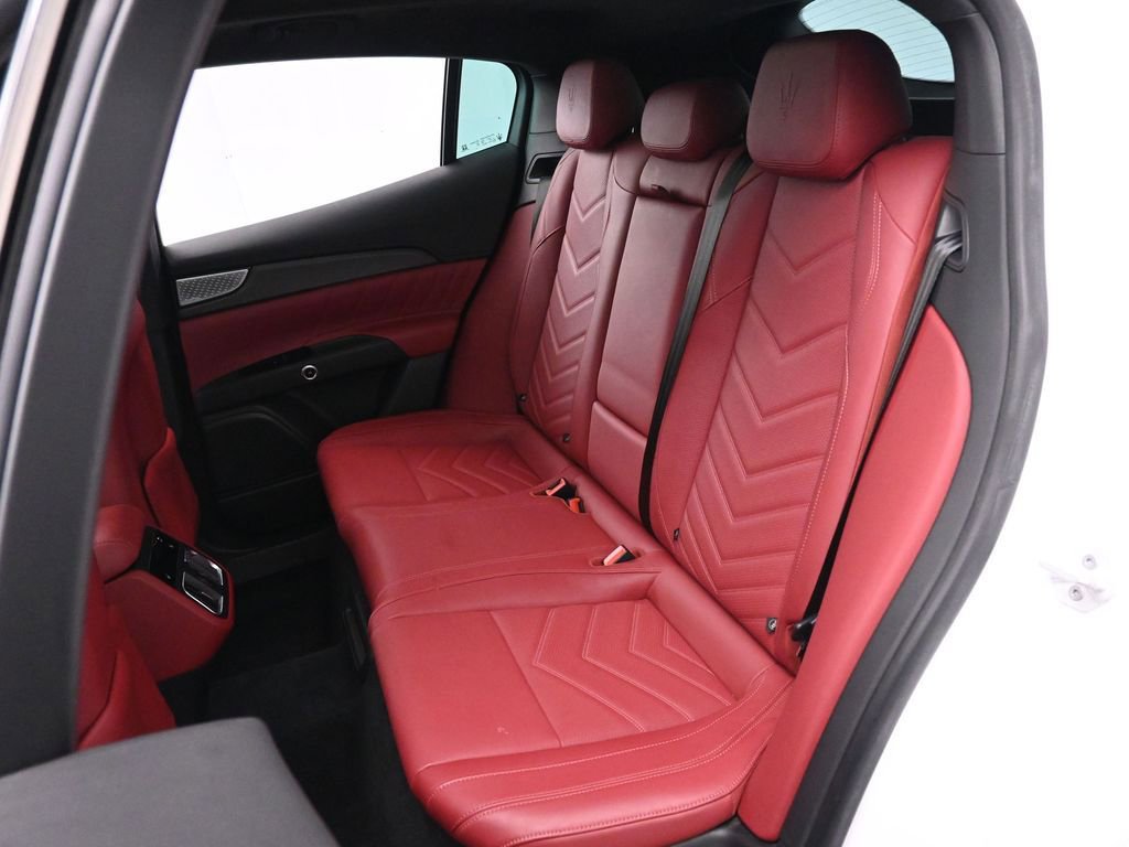 Used 2023 Maserati Grecale Modena image 16