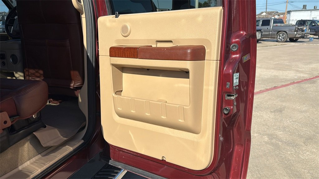 Used 2012 Ford F350 King Ranch w/ King Ranch w/Chrome Pkg image 29
