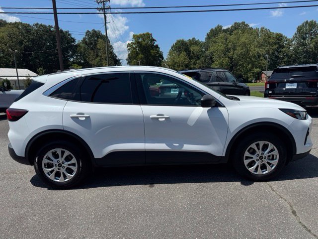 Used 2024 Ford Escape Active AWD/4WD image 10
