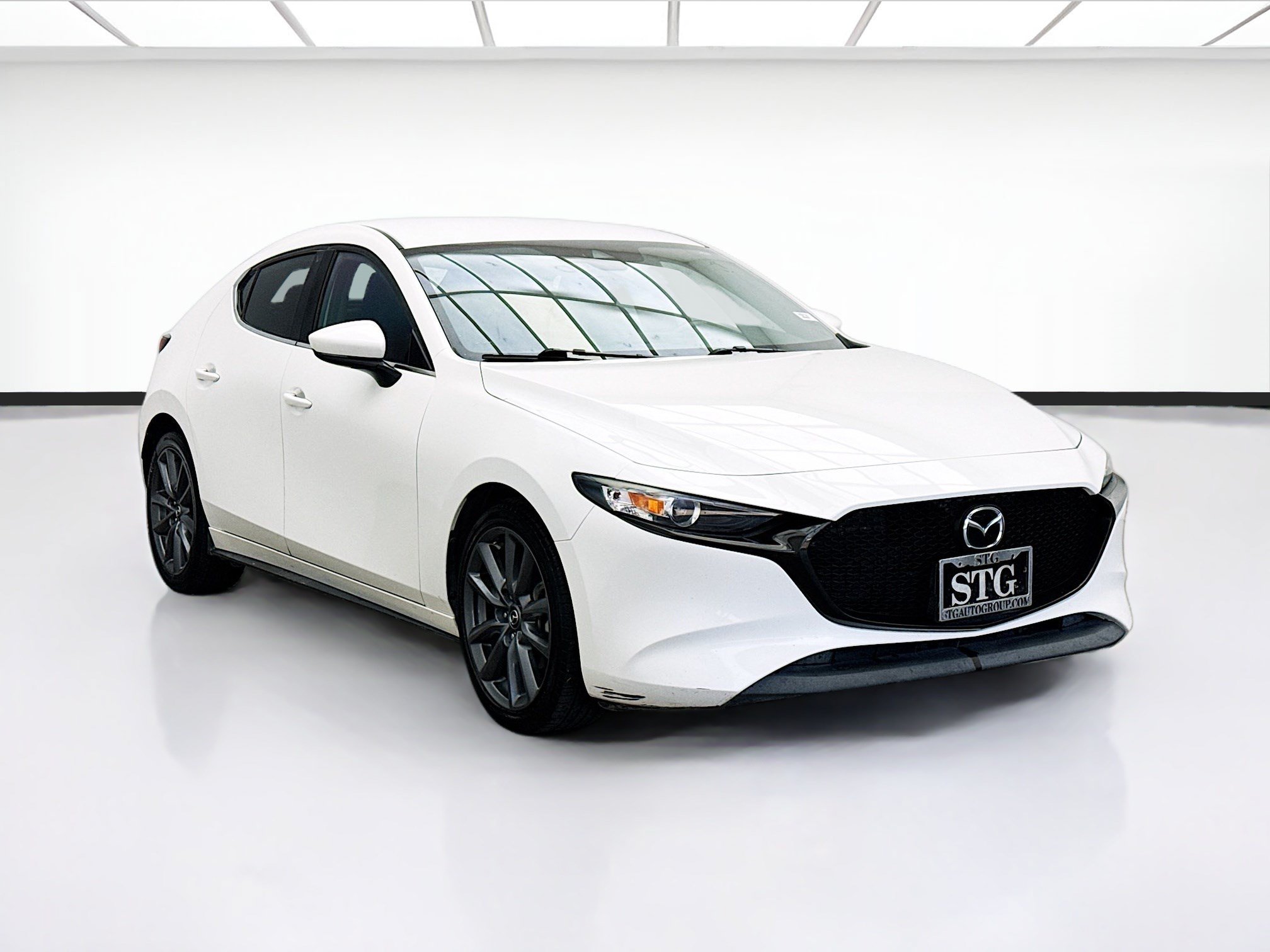 Used 2020 MAZDA MAZDA3 AWD Hatchback image 3