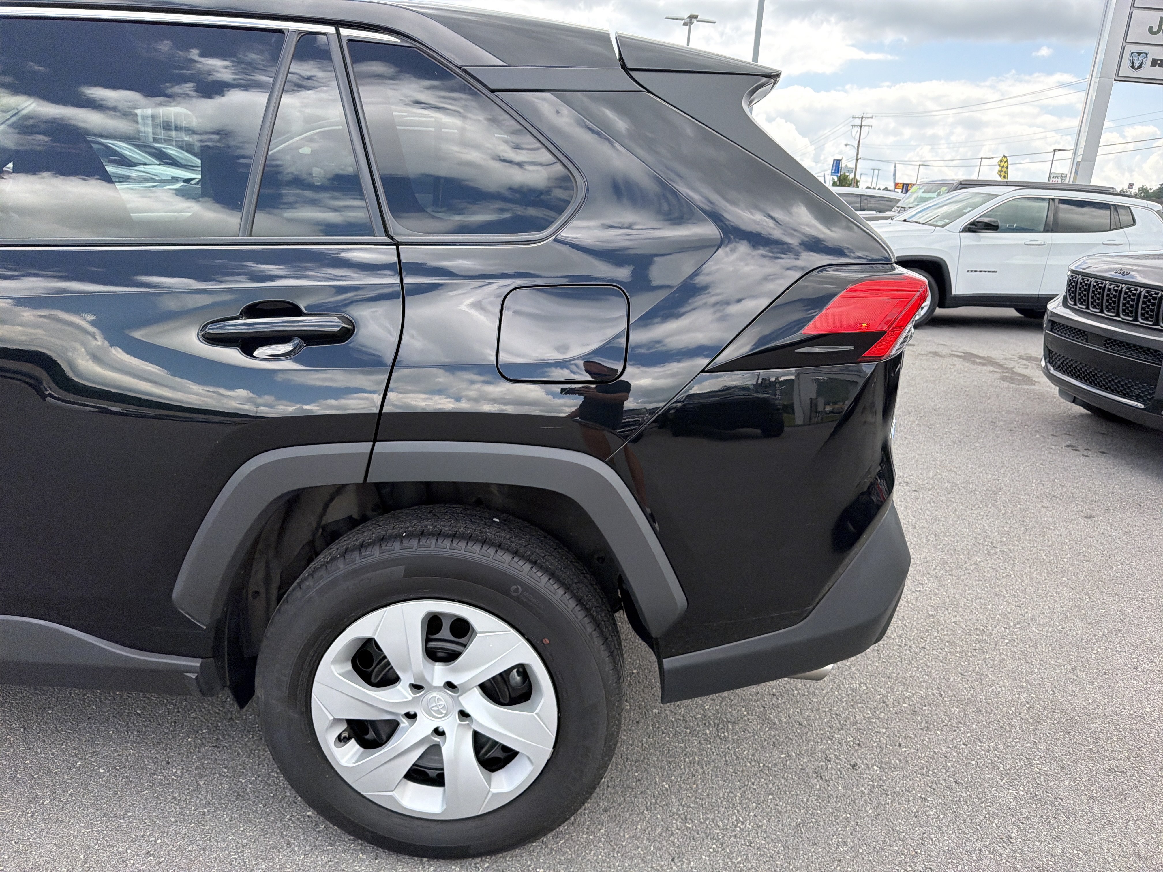 Used 2025 Toyota RAV4 LE FWD image 9