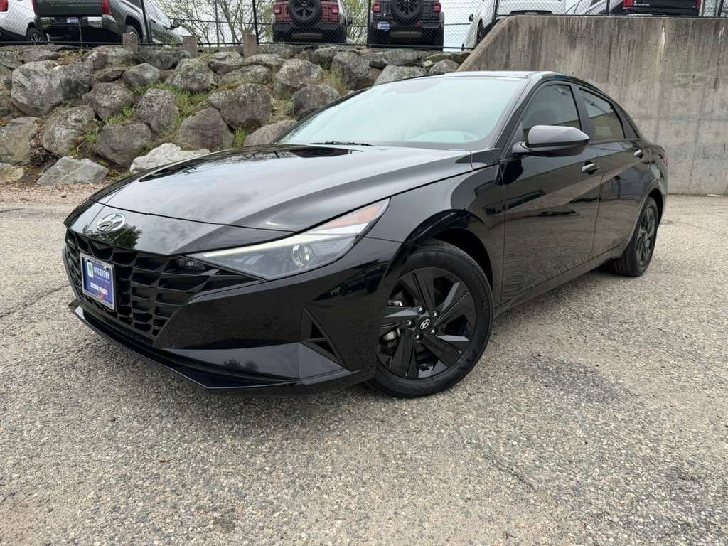 Certified 2023 Hyundai Elantra SEL w/ Cargo Package