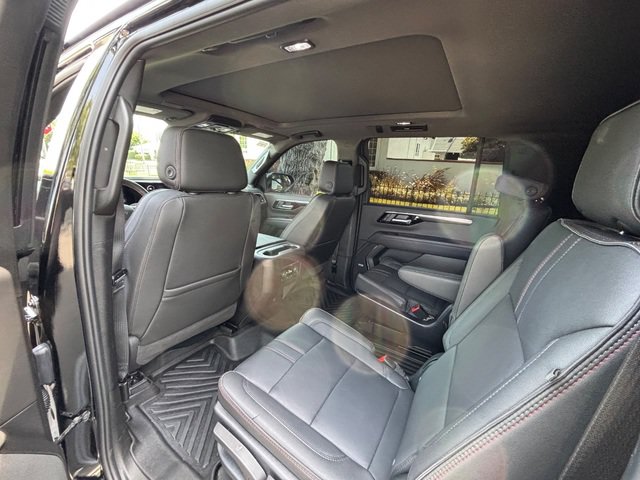 Used 2025 Chevrolet Suburban RST w/ Comfort Package AWD/4WD image 28