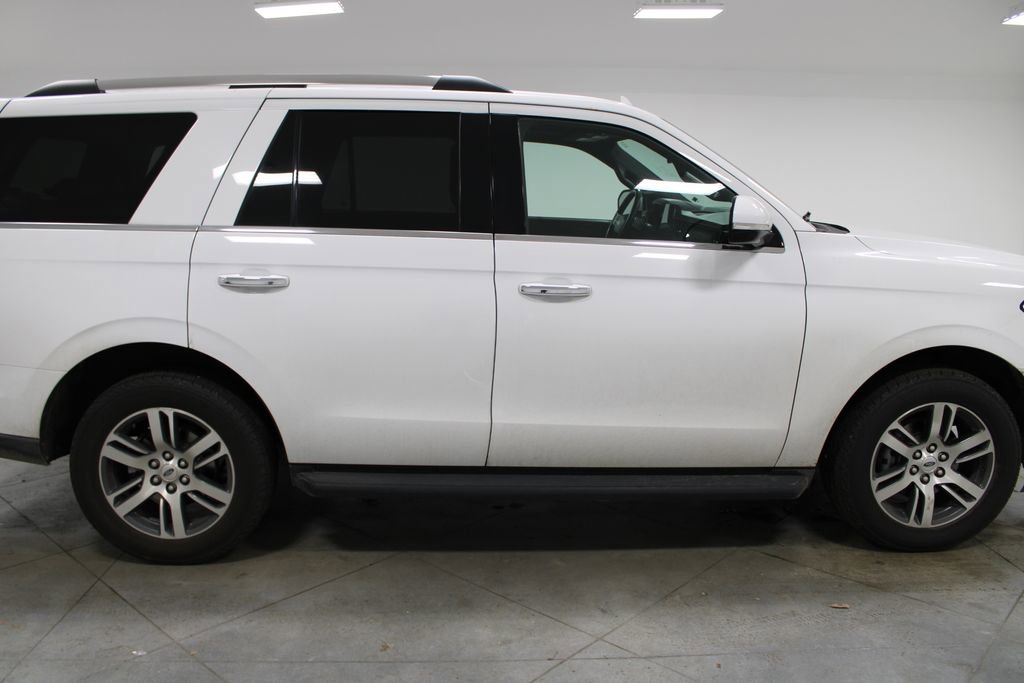 Used 2024 Ford Expedition Limited image 11