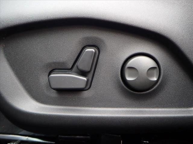 New 2026 Jeep Compass Latitude image 13