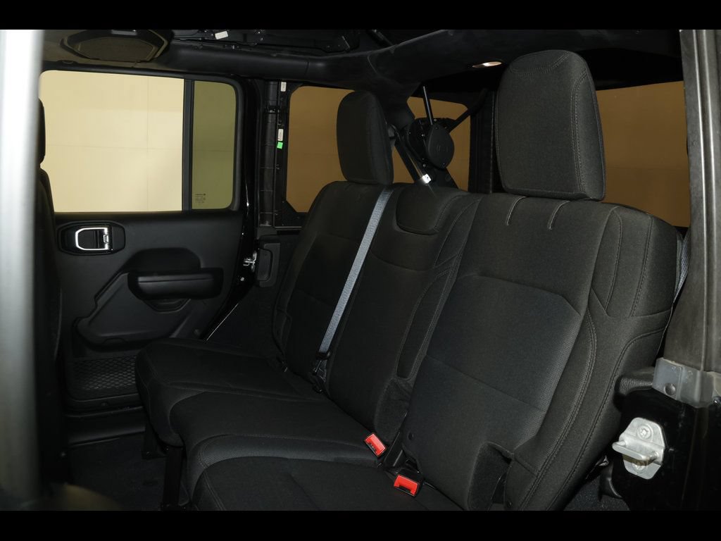 Used 2018 Jeep Wrangler Unlimited Sport S AWD/4WD image 24
