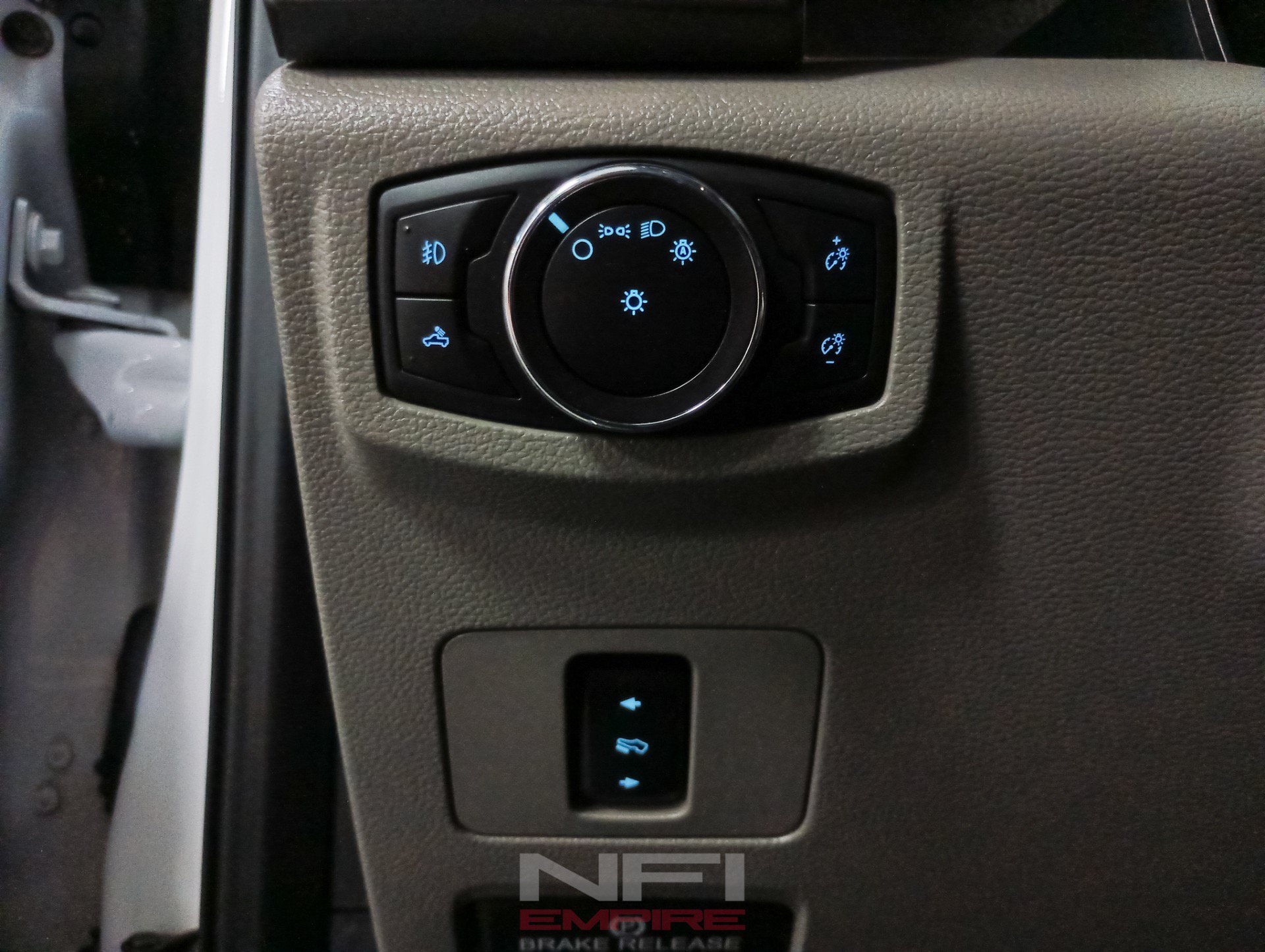 Used 2020 Ford F250 XLT w/ XLT Premium Package AWD/4WD image 28