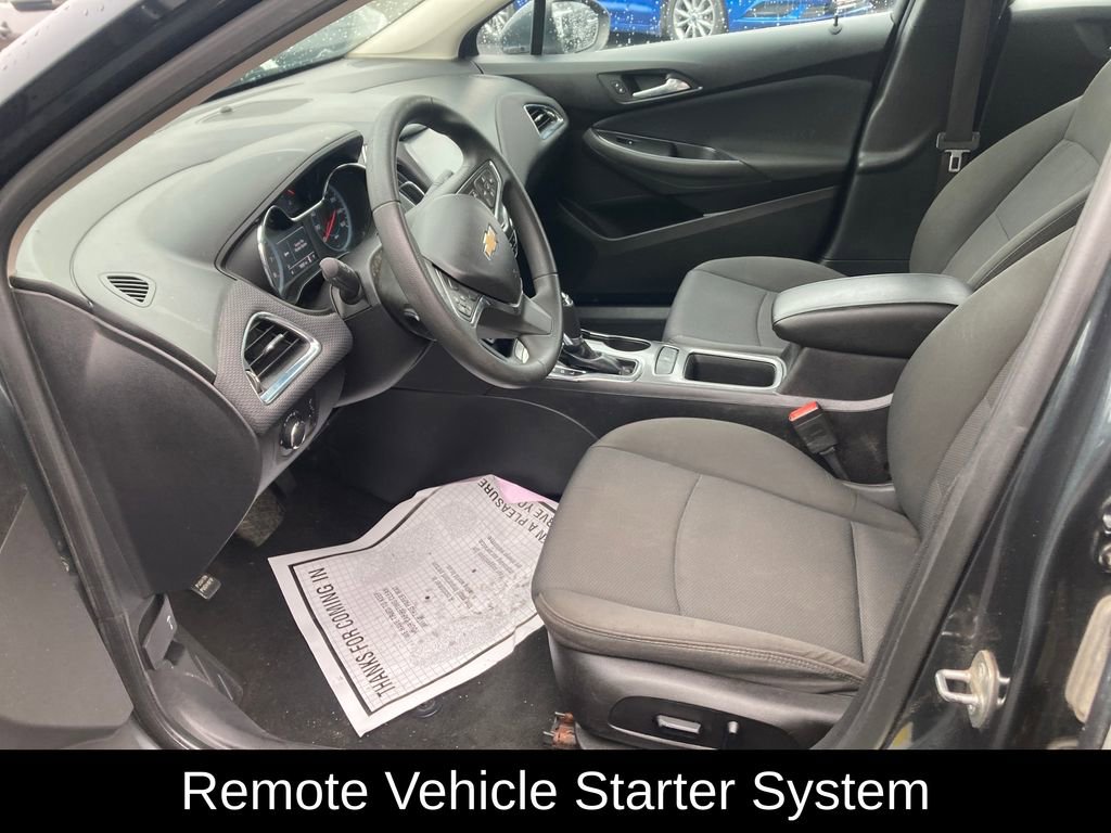 Used 2017 Chevrolet Cruze LT w/ Convenience Package FWD image 12