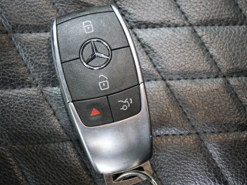 Used 2023 Mercedes-Benz GLA 250 4MATIC image 30