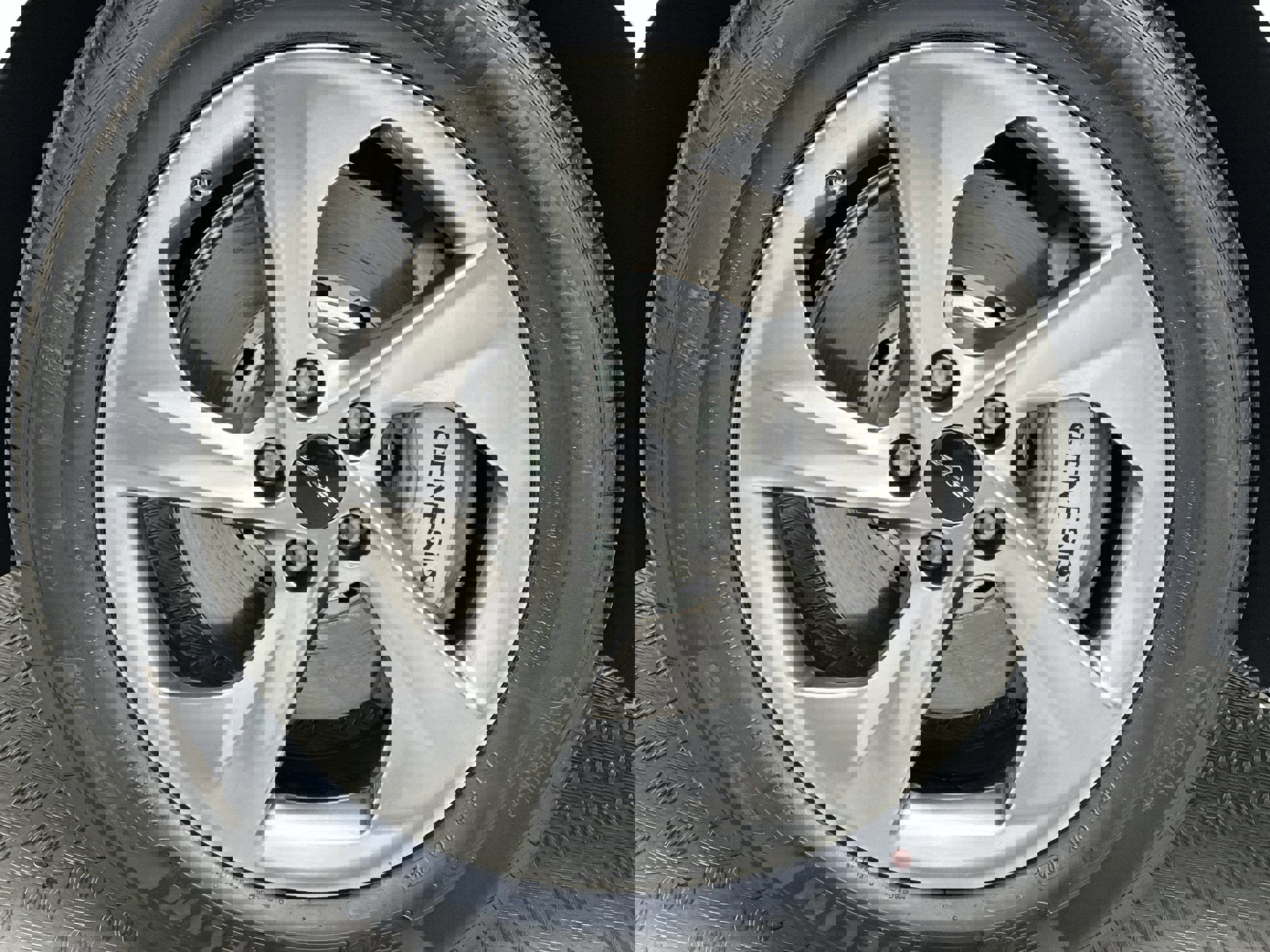 Certified 2026 Genesis GV70 2.5T Select image 10