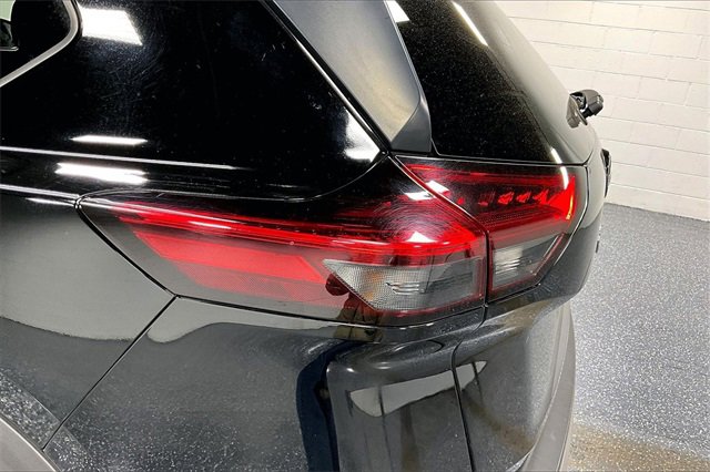 Used 2023 Nissan Rogue SV image 22