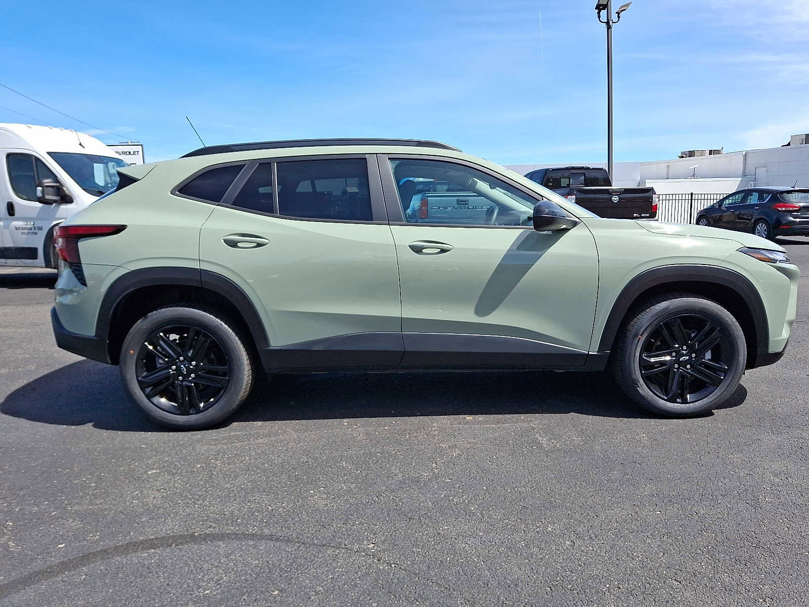 Used 2025 Chevrolet Trax ACTIV FWD image 8