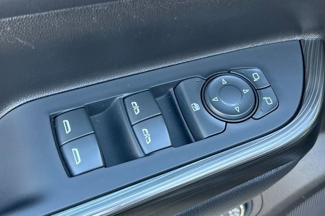 Used 2023 GMC Acadia SLT image 12