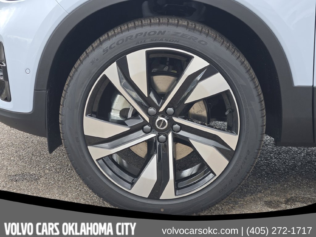 New 2026 Volvo XC40 B5 Ultra w/ Protection Package Premier AWD/4WD image 11