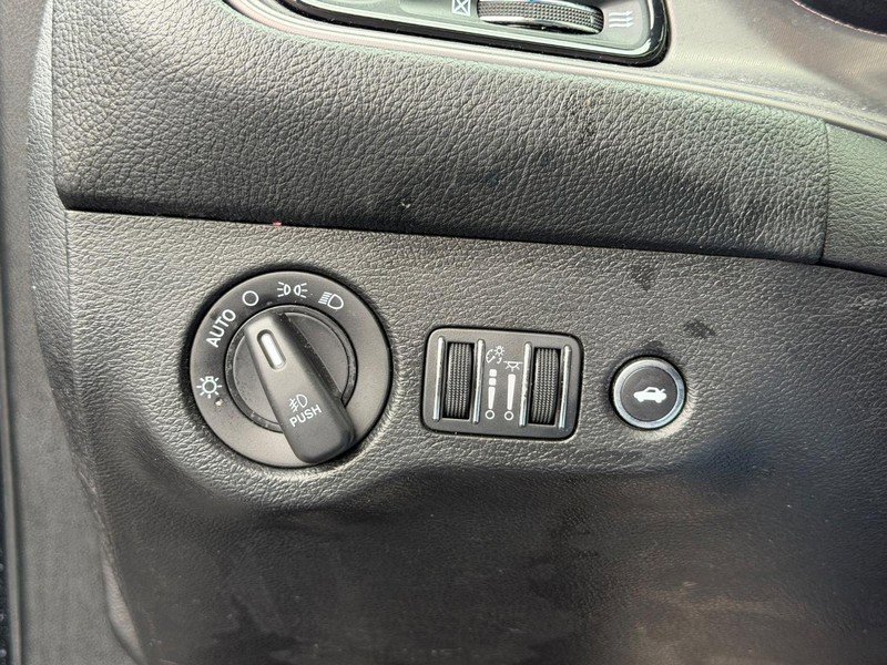 Used 2023 Dodge Challenger SXT w/ Blacktop Package image 16