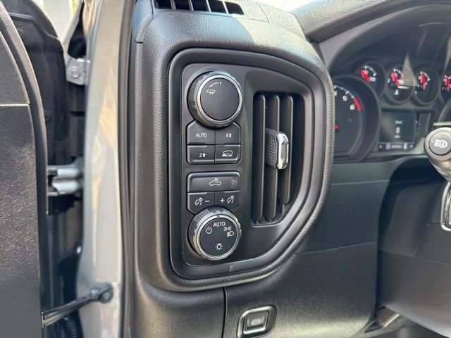 Used 2024 Chevrolet Silverado 1500 Custom AWD/4WD image 9