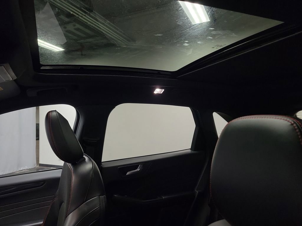 Used 2023 Ford Escape ST-Line w/ Tech Pack #1 image 13