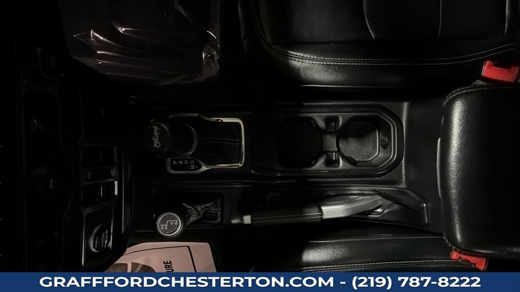 Used 2018 Jeep Wrangler Unlimited Sahara AWD/4WD image 19