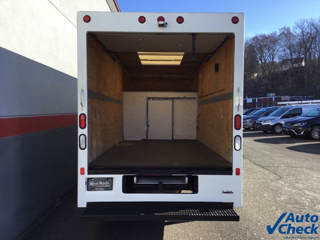 Used 2016 Ford E-350 and Econoline 350 Super Duty image 13