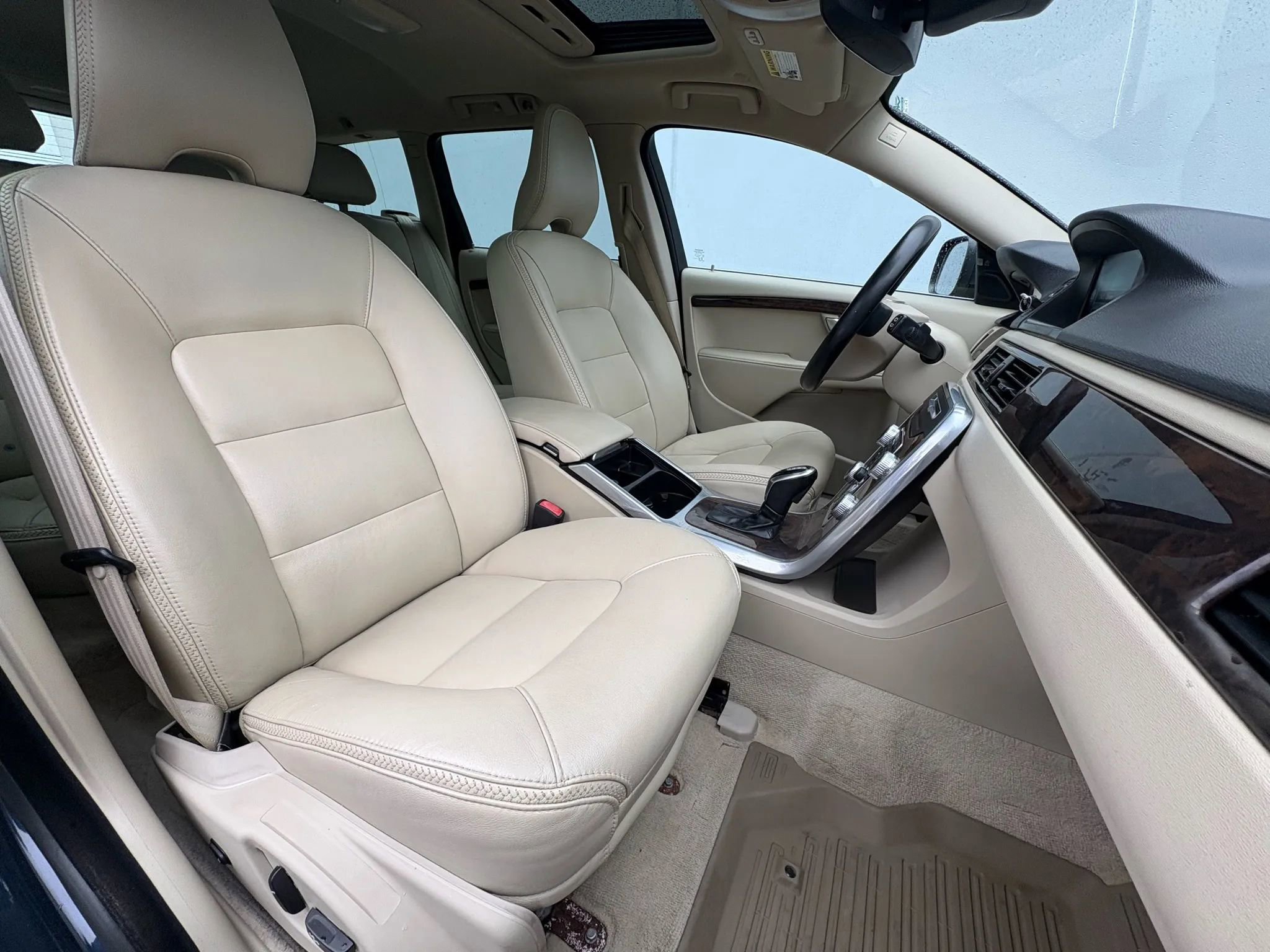 Used 2015 Volvo XC70 3.2 Premier image 28