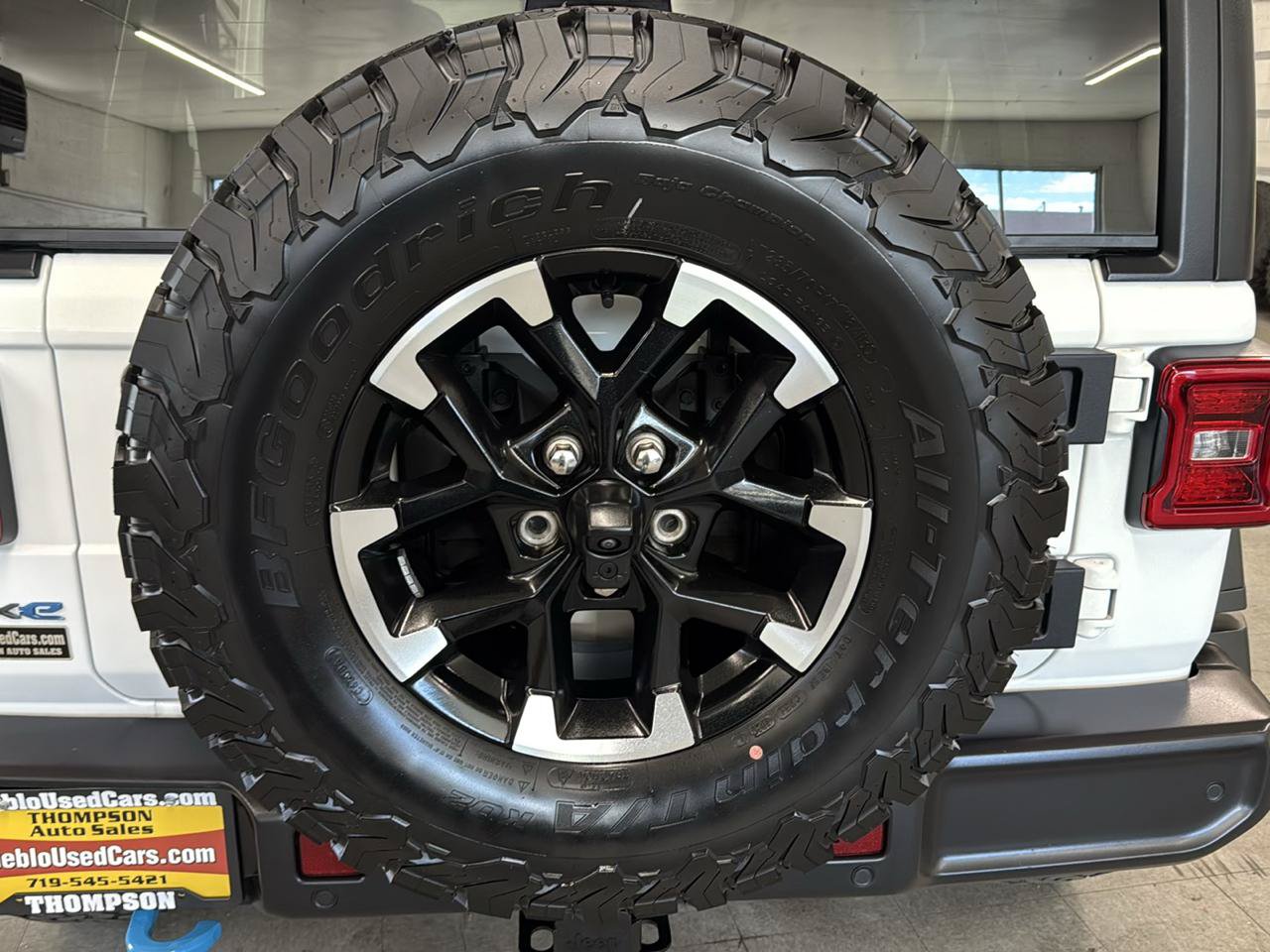 Used 2024 Jeep Wrangler Unlimited Rubicon 4xe w/ Technology Group AWD/4WD image 60