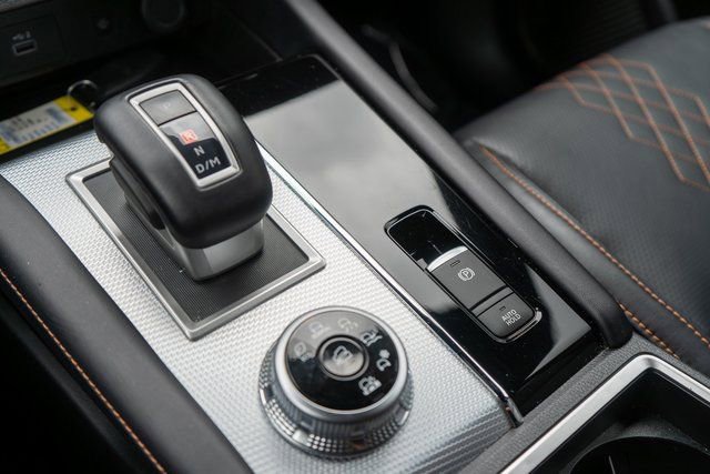 Used 2023 Mitsubishi Outlander AWD image 38