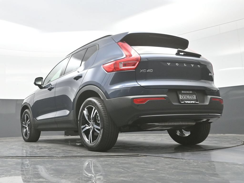 New 2026 Volvo XC40 B5 Core w/ Climate Package AWD/4WD image 25