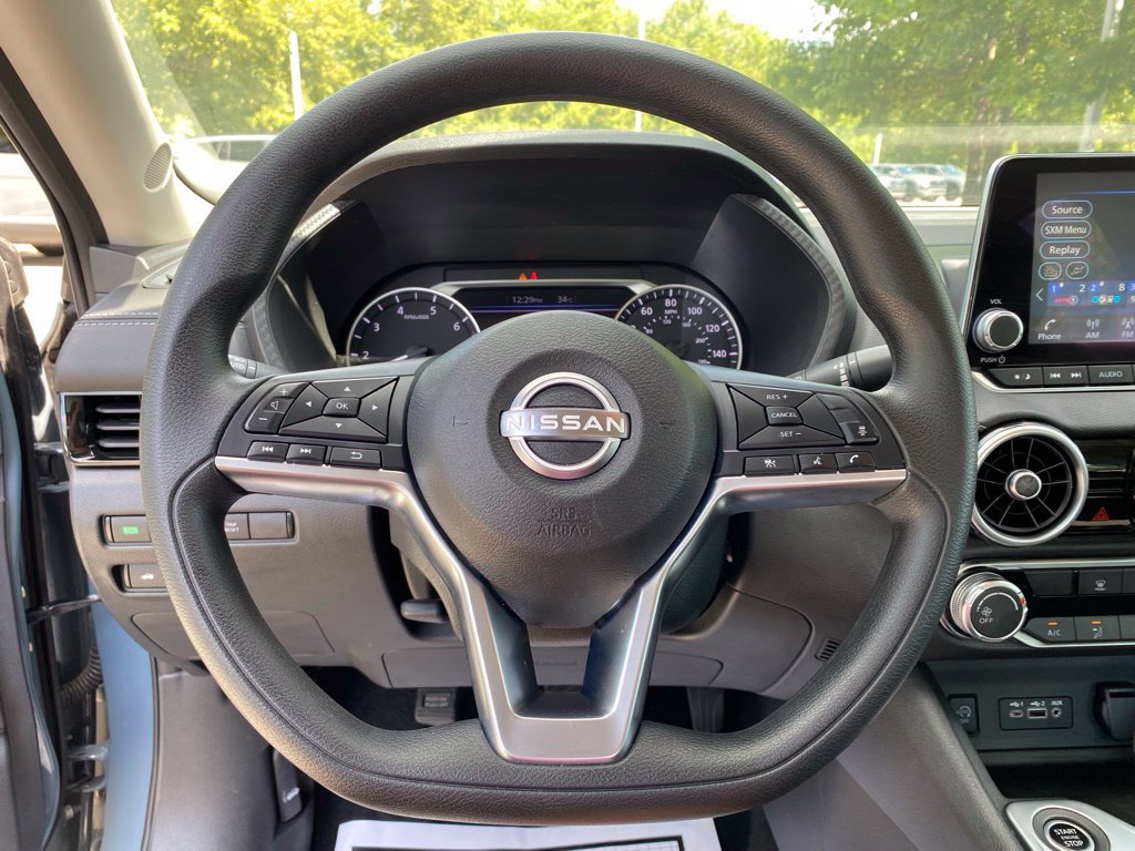 Used 2025 Nissan Sentra SV FWD image 13