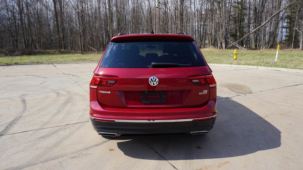 Used 2018 Volkswagen Tiguan SE AWD/4WD image 4