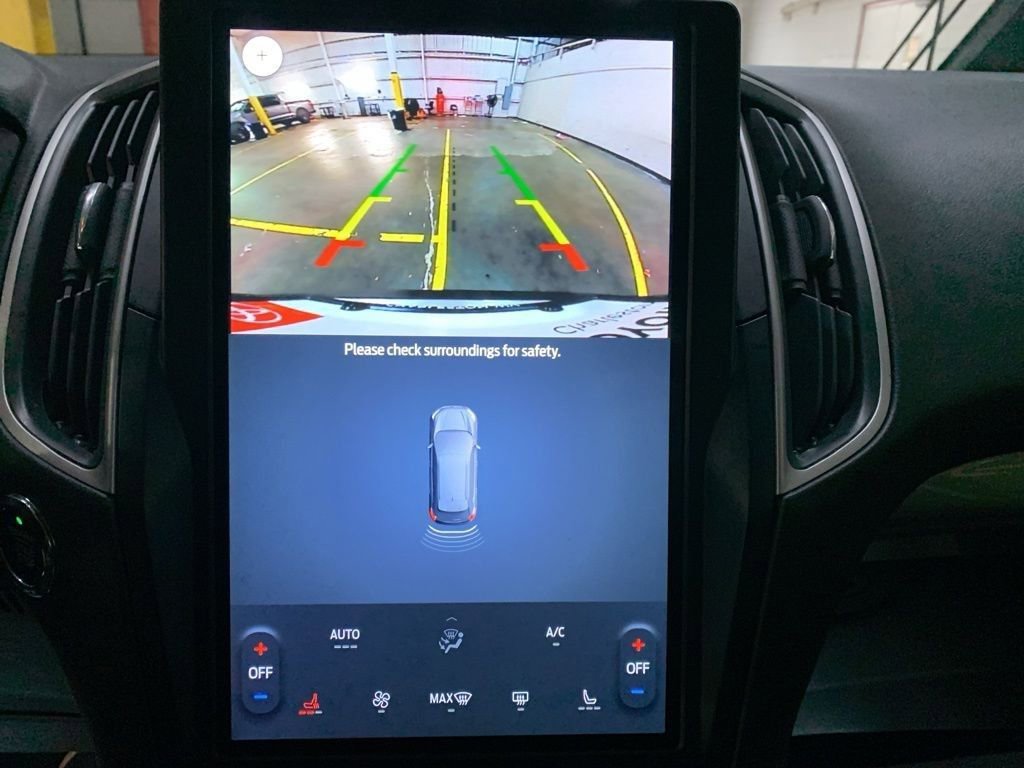 Used 2024 Ford Edge SEL image 23