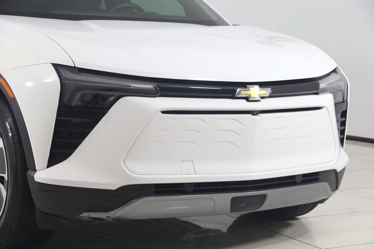 Used 2025 Chevrolet Blazer EV LT AWD/4WD image 36
