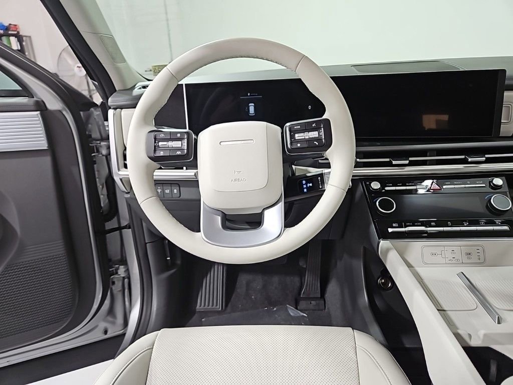 Used 2025 Hyundai Santa Fe SEL image 15