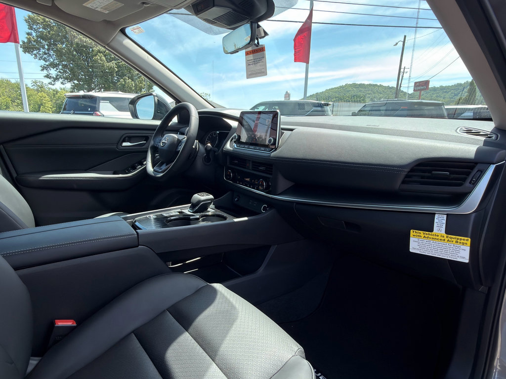 New 2026 Nissan Rogue SV FWD image 14