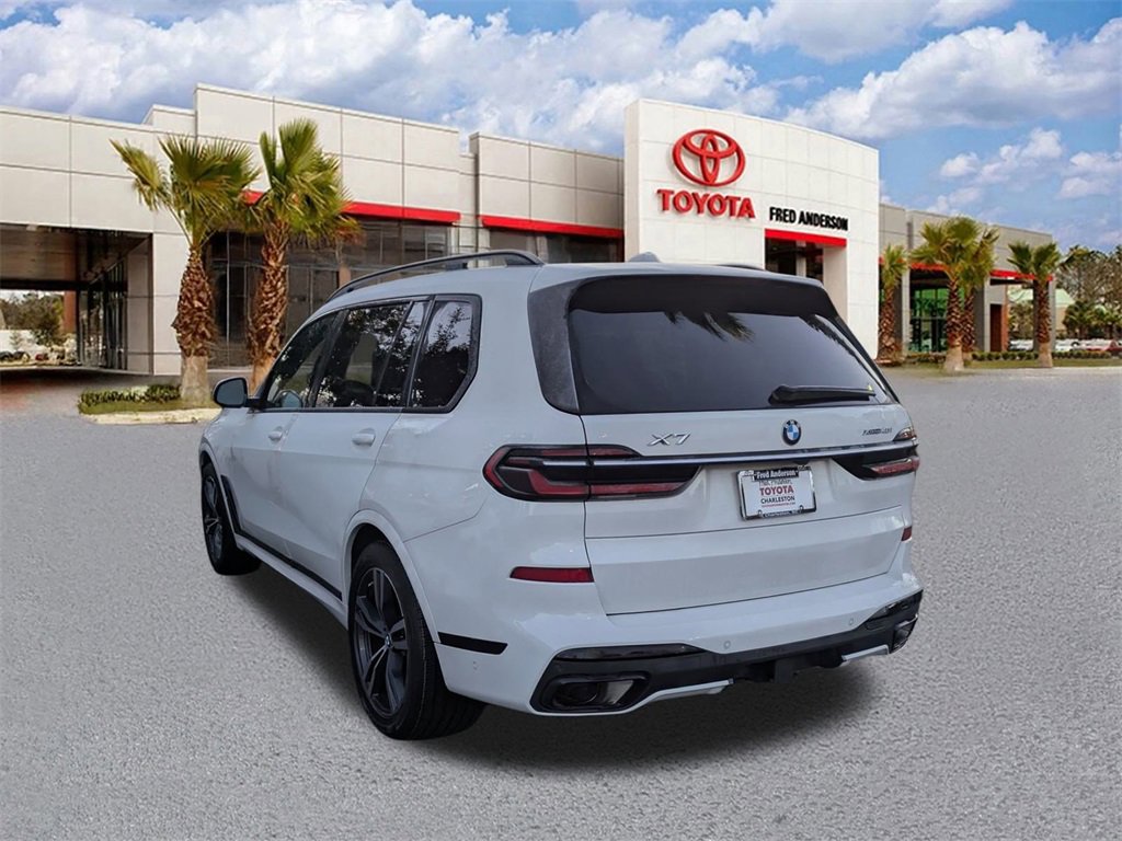 Used 2023 BMW X7 xDrive40i w/ Executive Package image 6
